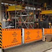 retractable barrier for industrial use